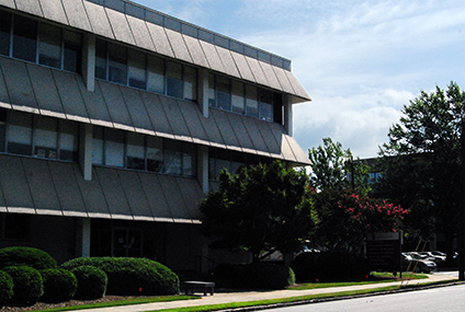 Photo of the UNCG Psychology clinic building